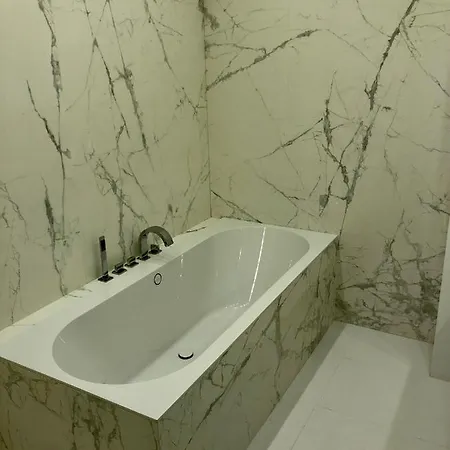 Luxury Two Bedroom With Bath Gand
